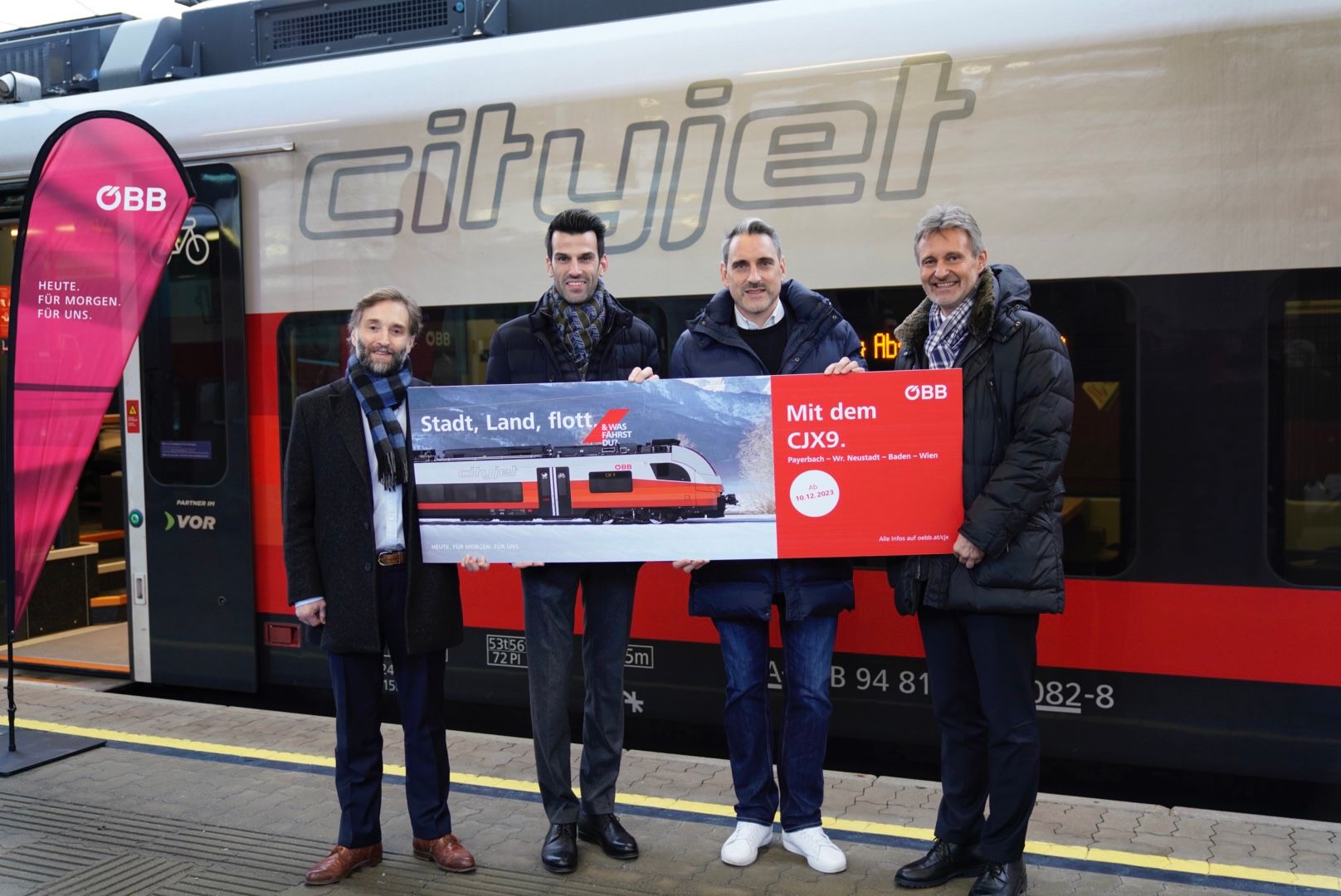 Der CJX9 verkehrt zu Stoßzeiten unter der Woche halbstündlich zwischen Reichenau und Wien. Die Südstrecke ist somit um einiges besser an die Bundeshauptstadt angebunden.