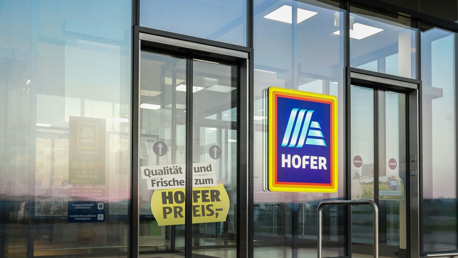 Hofer reduziert zahlreiche Artikel