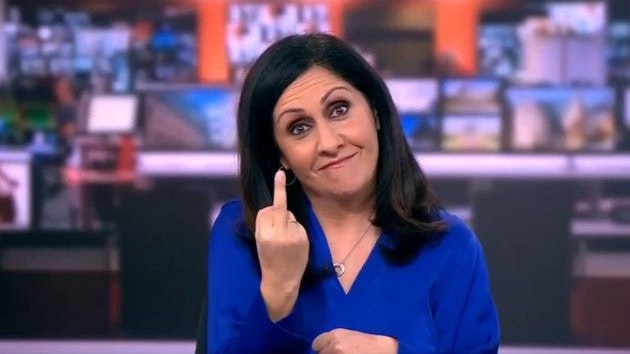Maryam Mishiri, Nachrichtensprecherin bei BBC streckte ihren Mittelfinger ins Bild. 