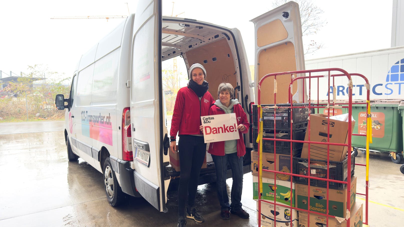 Digitaler Sharing-Anbieter 123-Transporter tourt im Dezember für die Caritas – Hilfe für Lebensmittelausgaben und Umzüge.