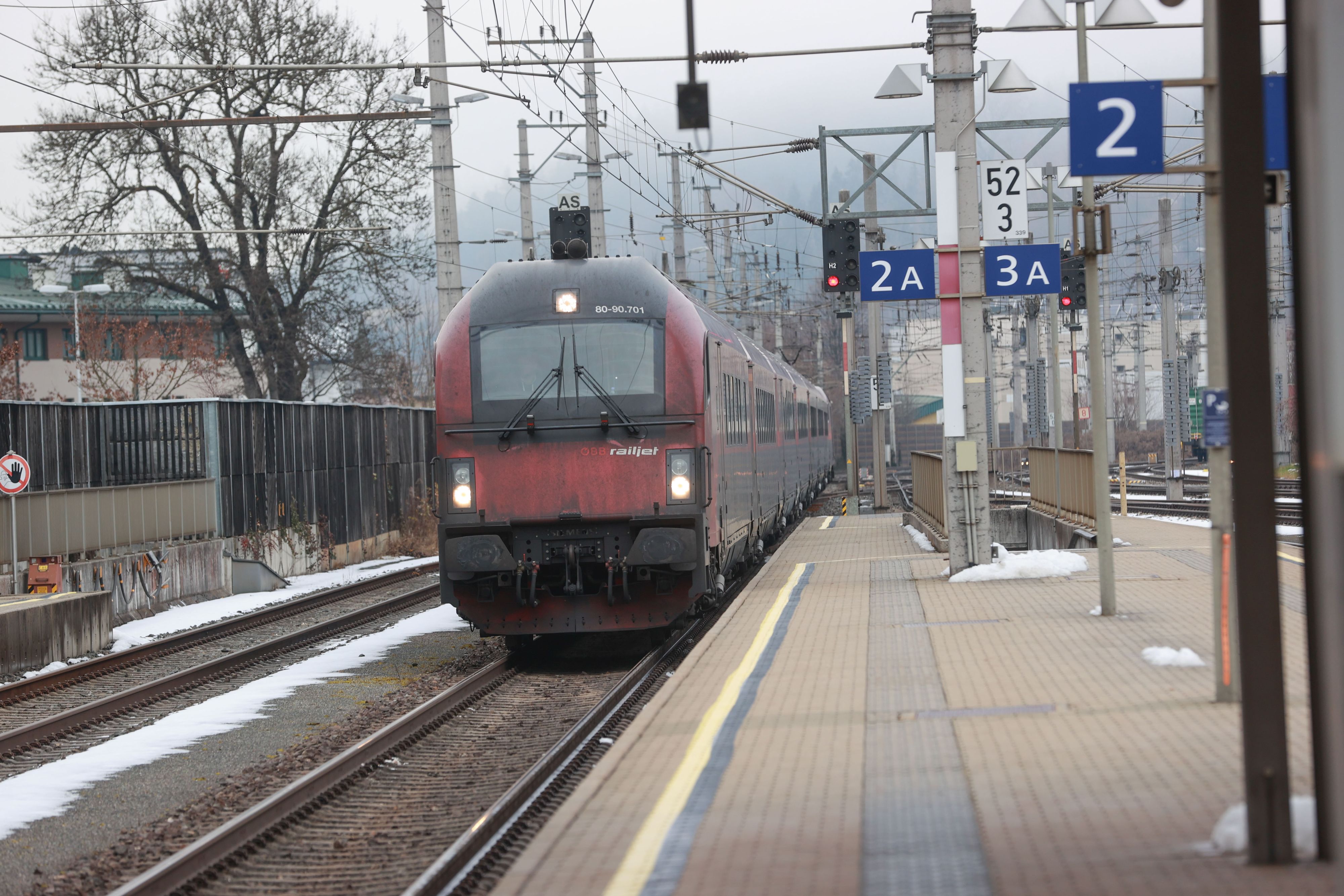Die kürzlichen Schneekapriolen bringen ab Sonntag bis Mitte Jänner noch Nachwehen im Zugsverkehr. 