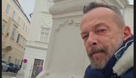 Robert Kratky wundert sich über manchen Follower 