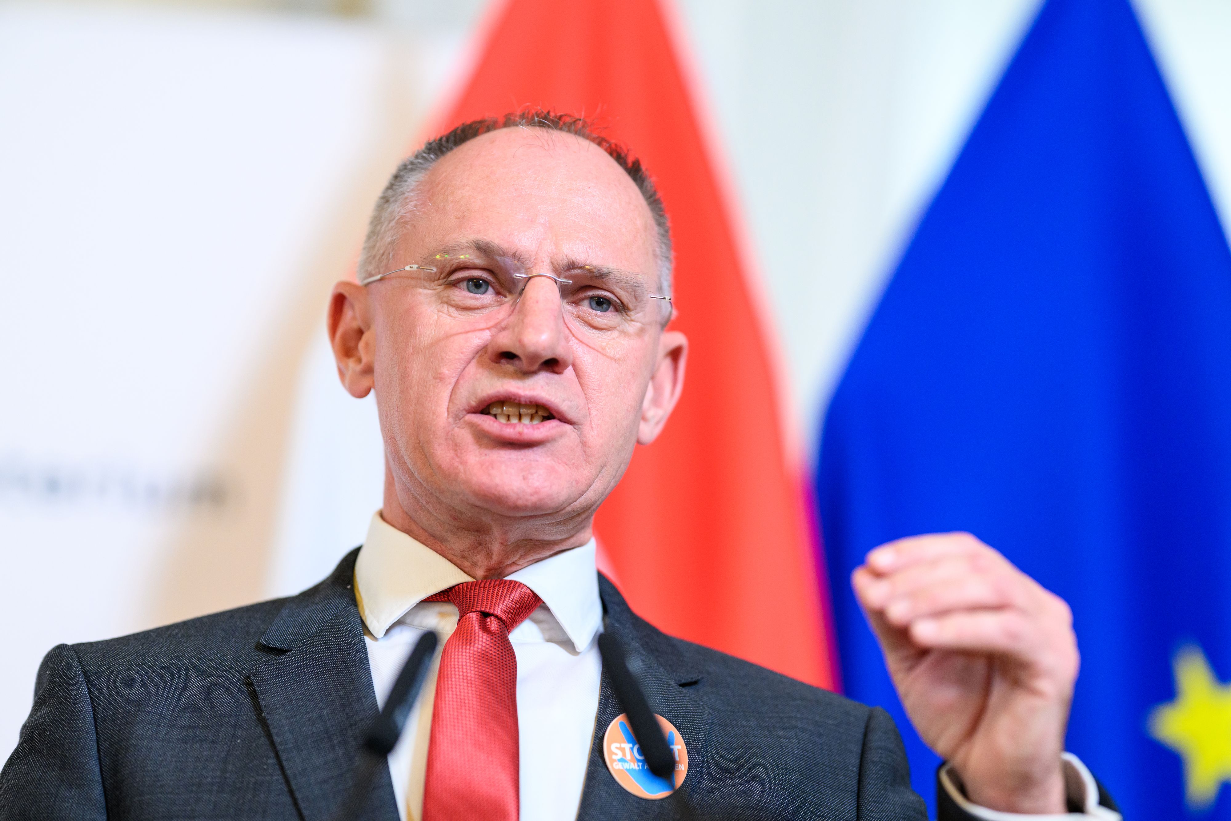 Österreichs Innenminister Gerhard Karner kann sich wohl eine Aufweichung des Schengen-Vetos vorstellen. 