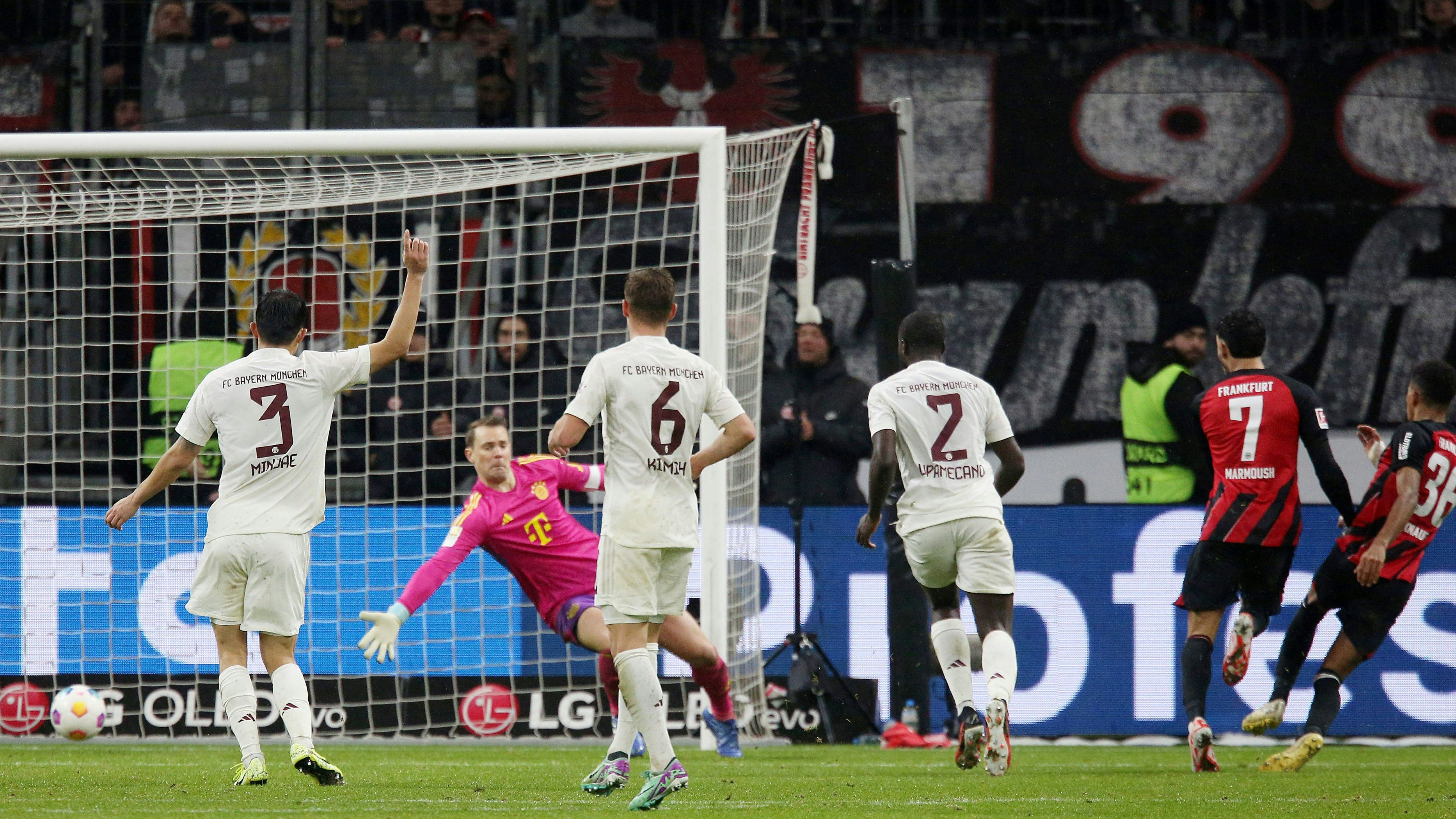 Bayern geht in Frankfurt unter