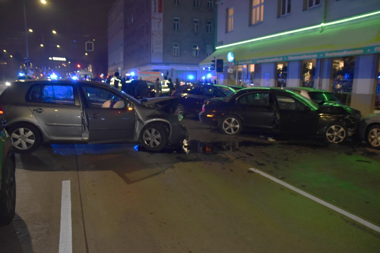 Die Flucht endete in einem schweren Verkehrsunfall und einer Festnahme.