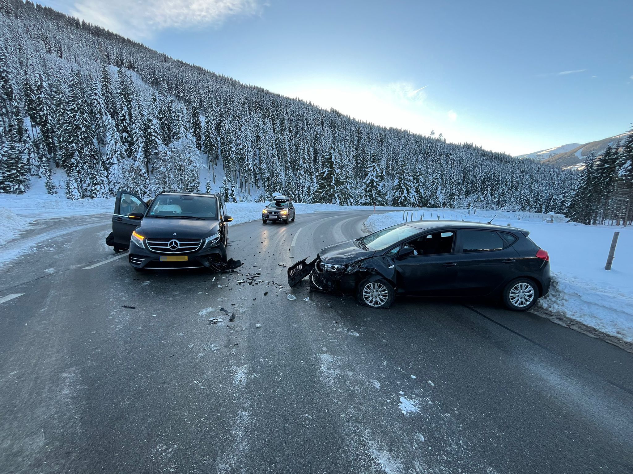 Am Sonntag (10.12.2023) ereignete sich in Gerlos ein Verkehrsunfall.