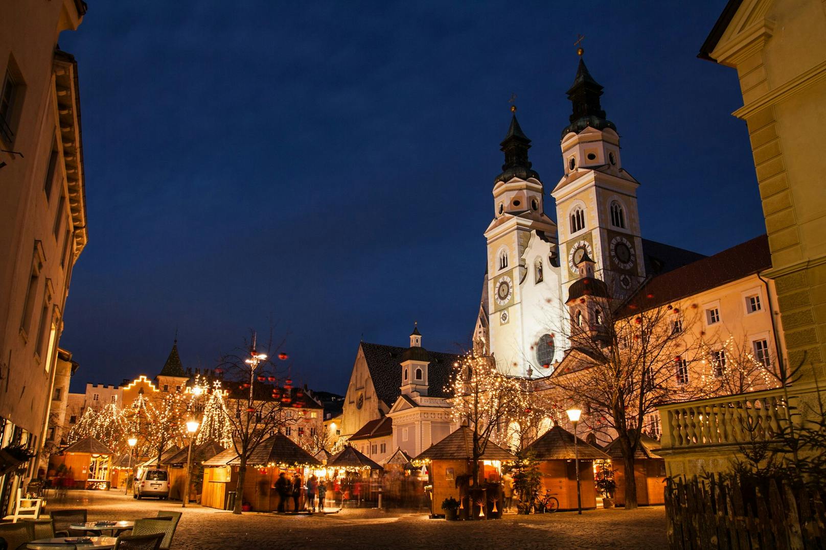 Südtirol eignet sich im Winter nicht nur zum Skifahren, sondern hat auch viele, kleine Märkte zu bieten.