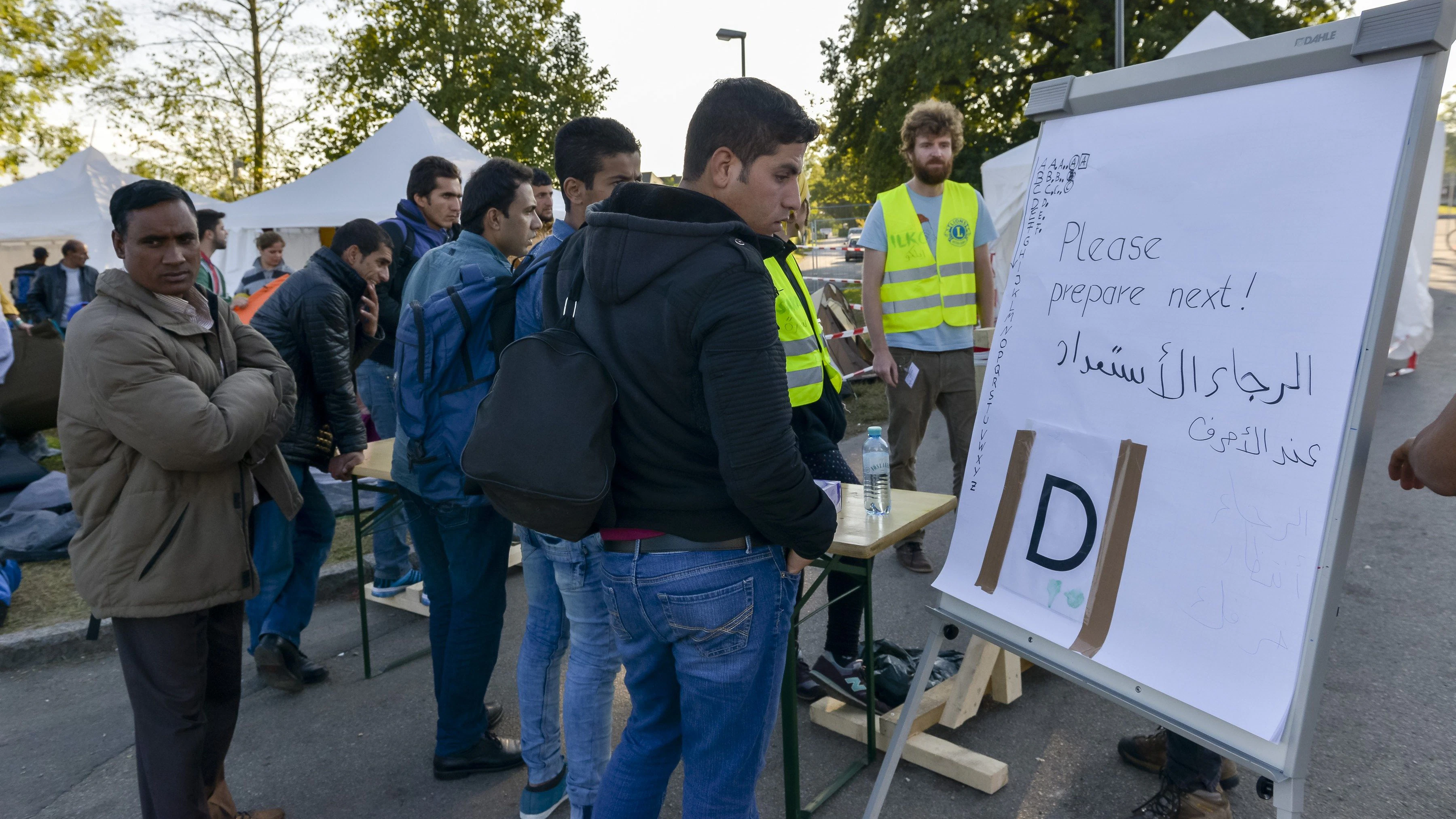 Asylwerbende sollen künftig neben gemeinnütziger Arbeit im Quartier oder im Auftrag von Ländern und Kommunen auch für gemeinnützige Organisationen einsetzbar sein.