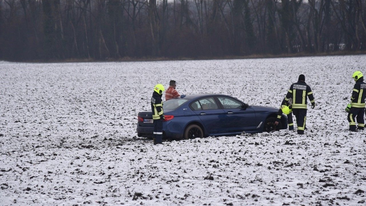 Der Lenker wollte nach dem Unfall flüchten.