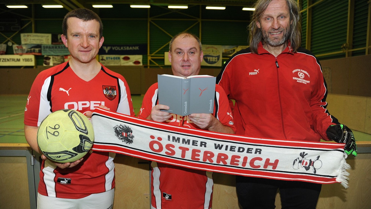 Heute.at - Kickende Priester mit Mission „EM-Titel“ 2024