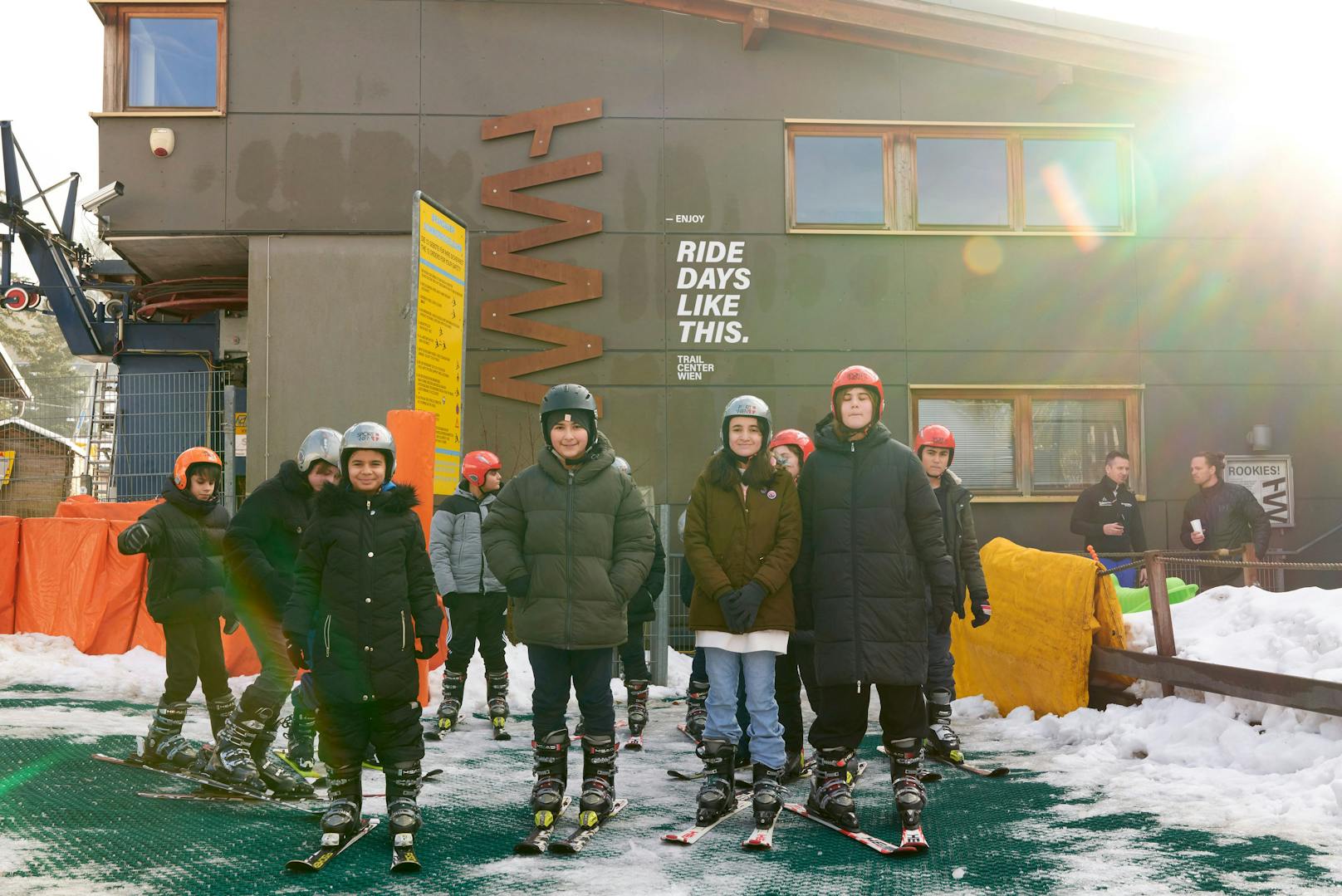 "Mit der Wiener Skiwiesn bringen wir viele Wiener Kinder auf die Ski, die sonst nicht die Möglichkeit dazu hätten", so Sportstadtrat Peter Hacker (SPÖ)