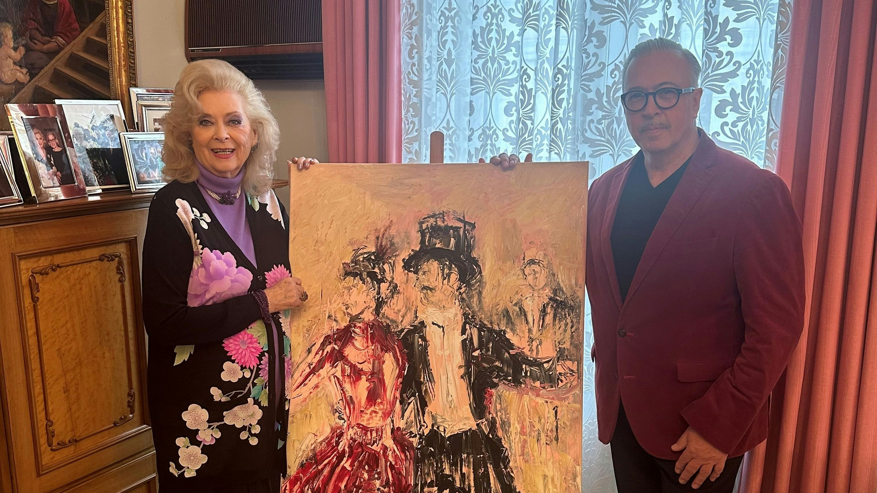 Birgit Sarata mit Bühnen-Star und Künstler Herbert Lippert