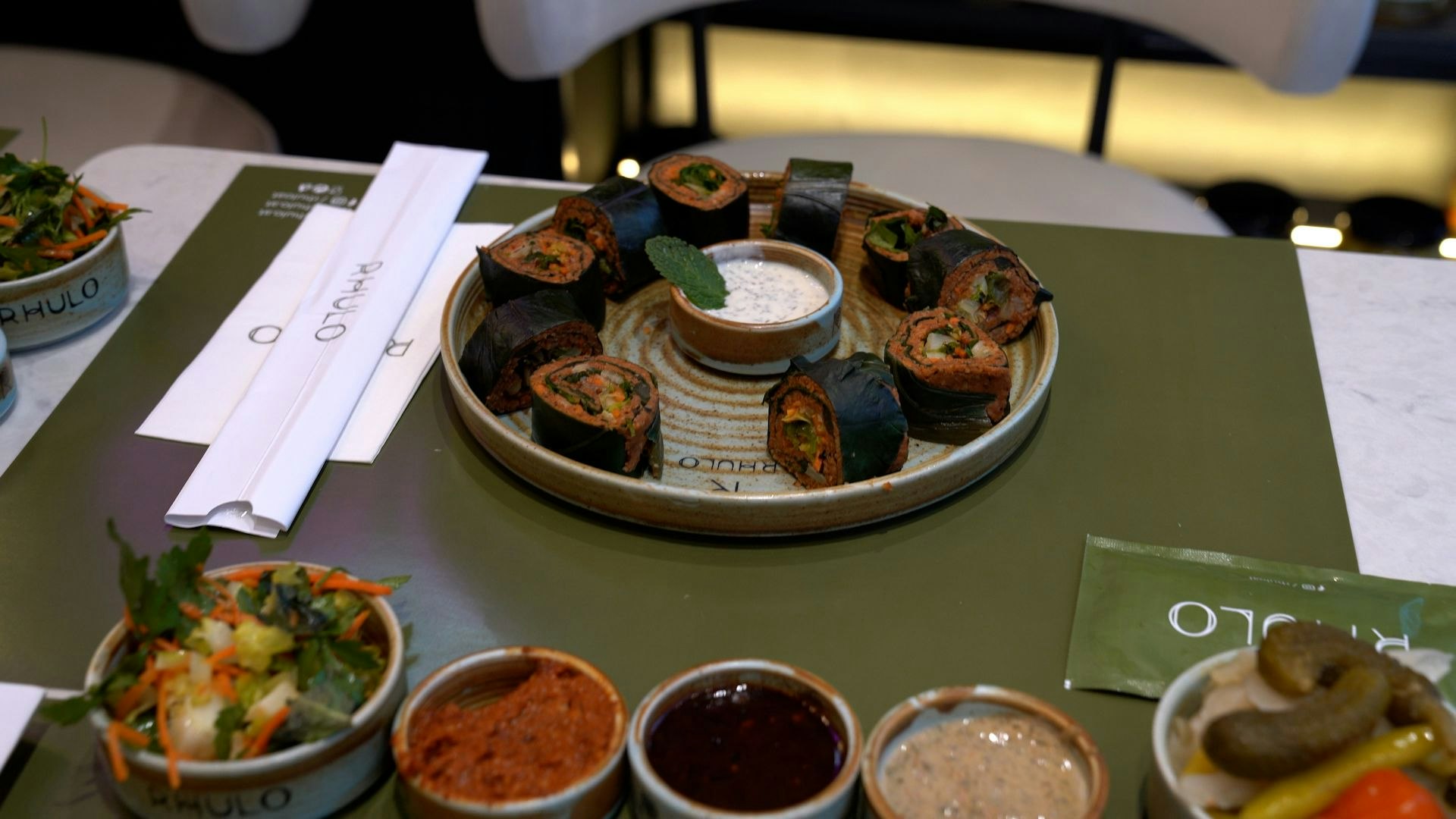 Heute.at - Schon einmal Cigköfte-Sushi im Dürüm-Brot probiert?
