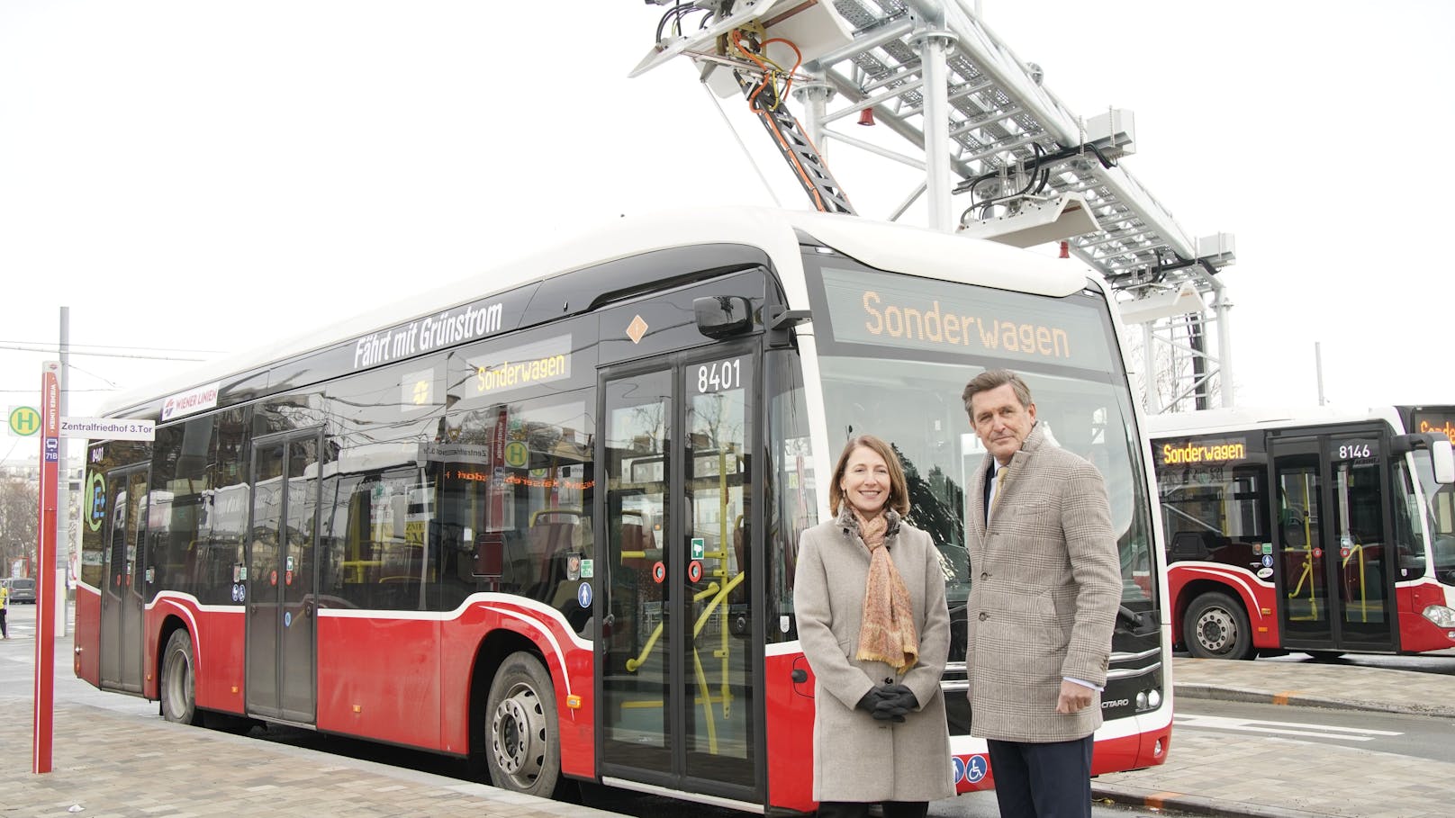 12 Meter lange E-Busse sind ab sofort in Wien unterwegs