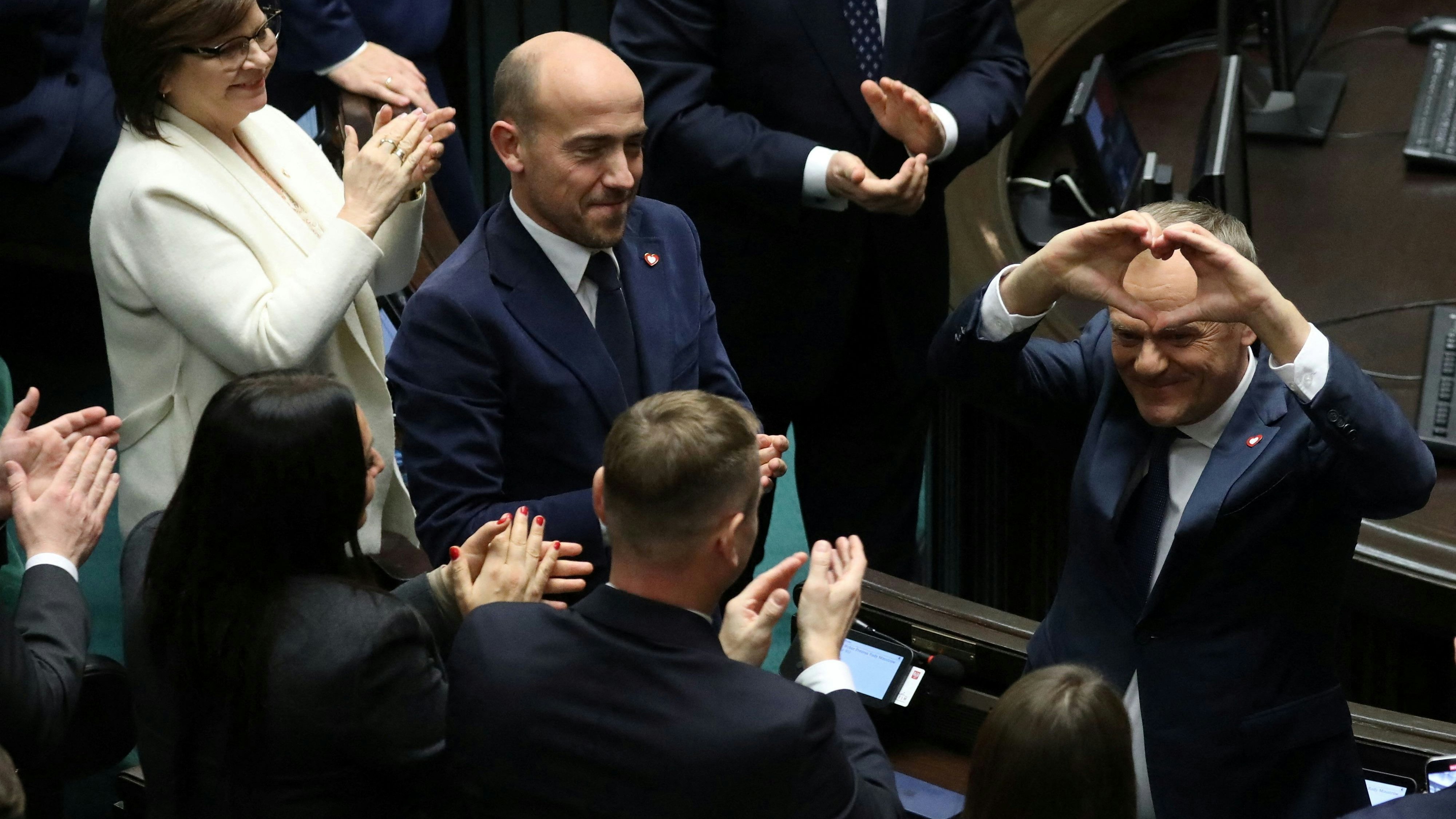 Donald Tusk freut sich, er wird der künftige Regierungchef Polens. 