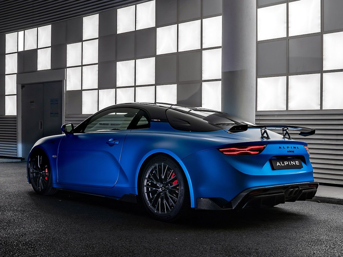 Die Alpine A110 wirkt nach wie vor äußerst dynamisch und modern