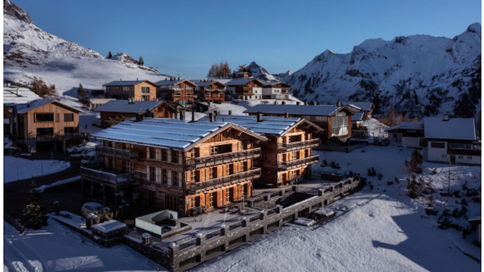 Die Luxusvilla liegt auf 1.660 Metern Höhe mitten im Arlberger Skigebiet.