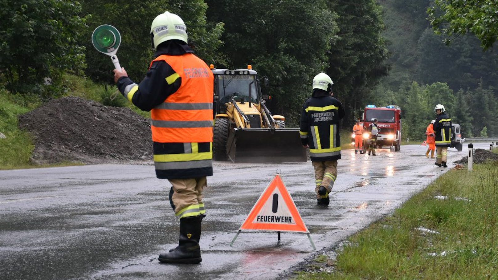 Dauerregen sorgt für massiven Murenabgang in Tirol