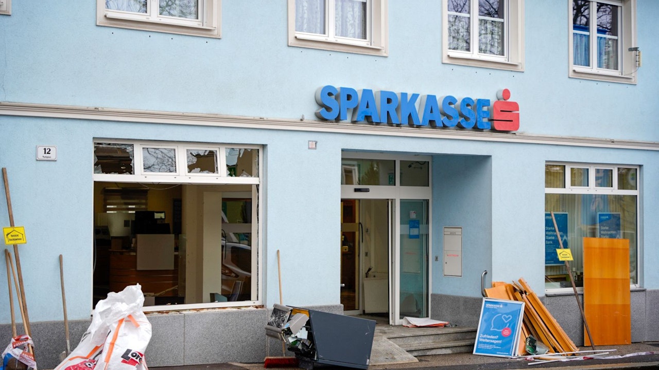 Heute.at - Enorme Druckwelle – Bankomat im Mühlviertel gesprengt