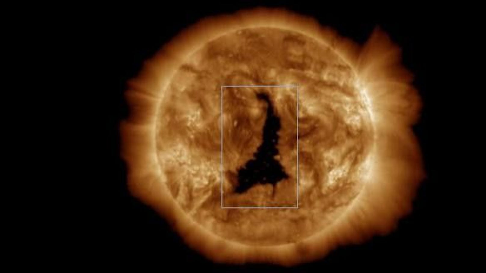 Riesiges Sonnen-Loch entdeckt – was das für uns heißt