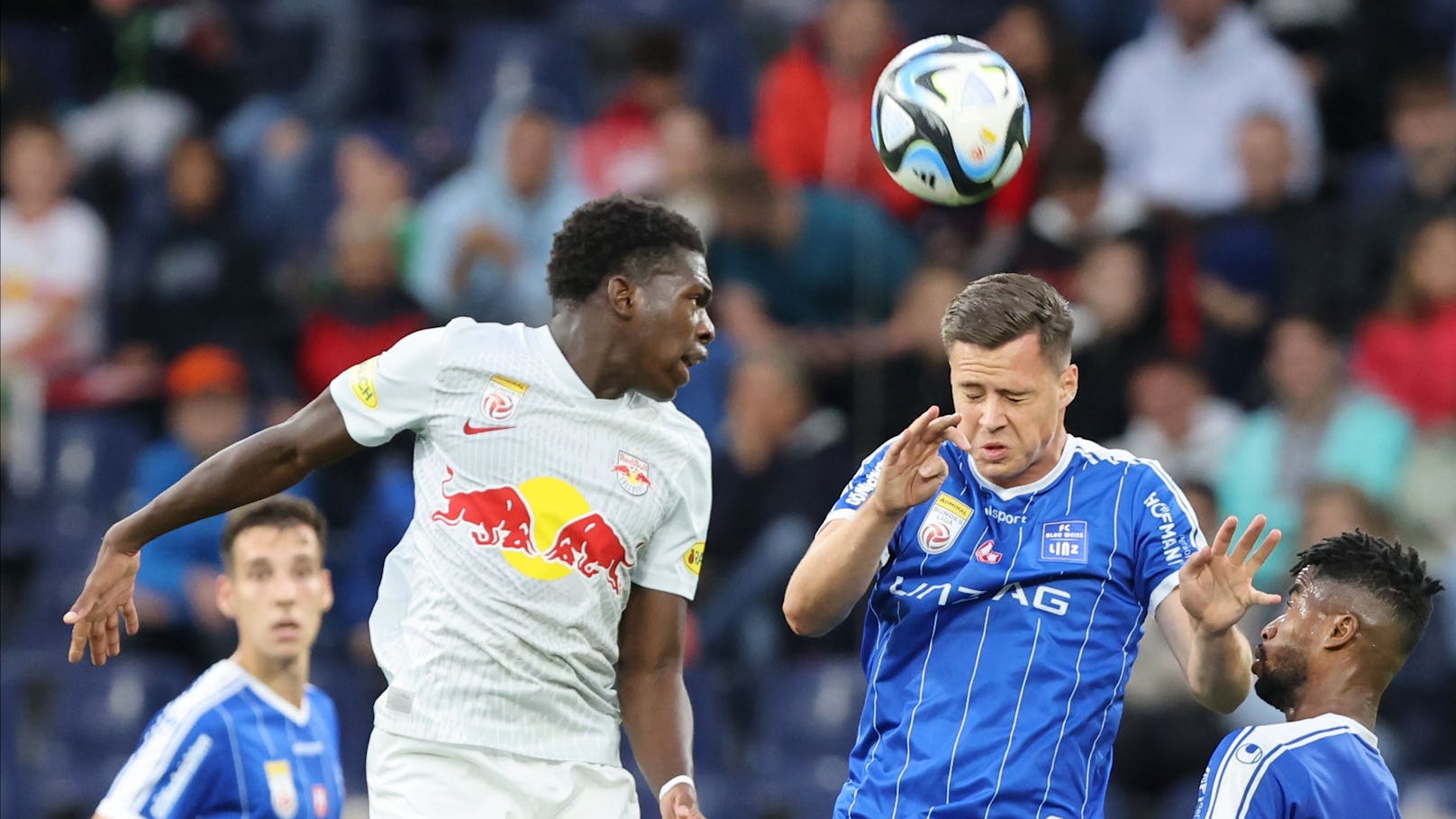In Runde acht gewann Blau-Weiß Linz sensationell auswärts mit 1:0 gegen Salzburg. Für die "Bullen" war es die erste Heimpleite nach 45 Partien.
