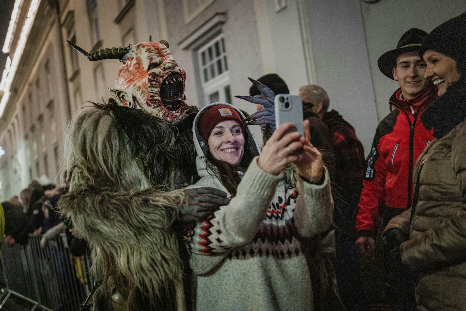 Auch böse Geister posierten für Fotos.