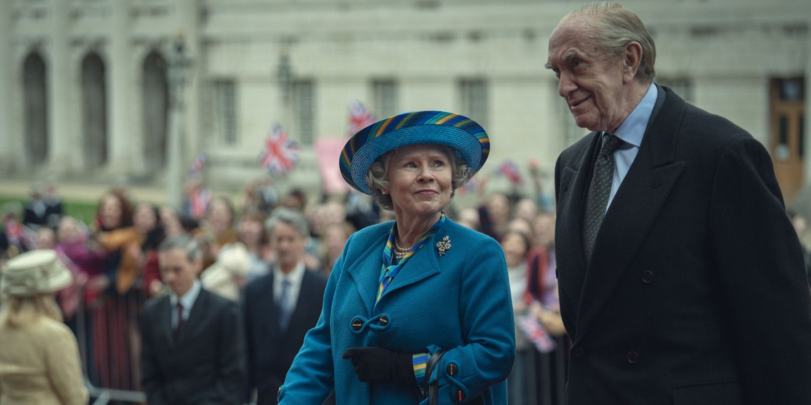 Imelda Staunton als Queen Elizabeth II. 