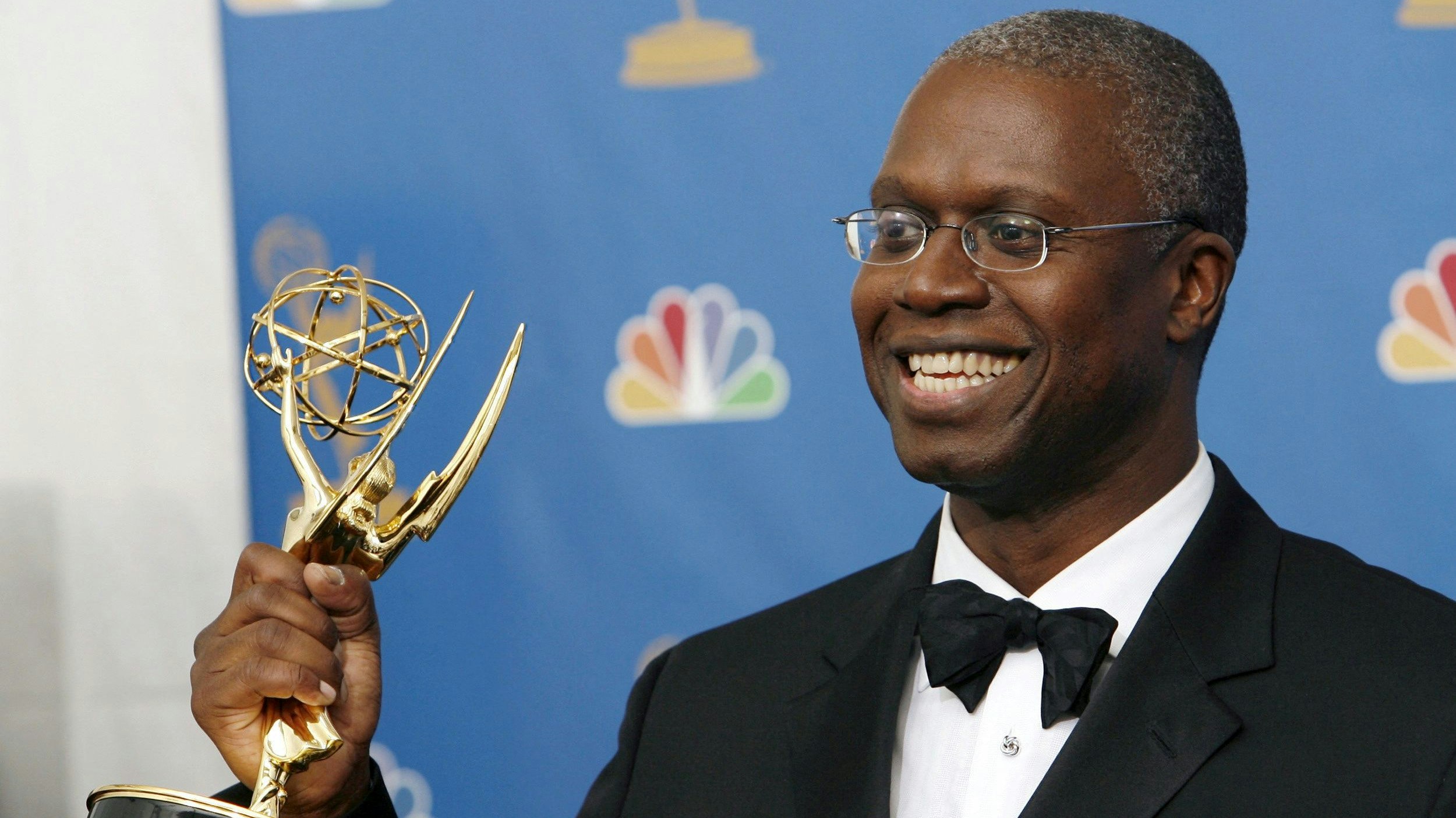 André Braugher mit seinem Emmy.