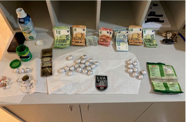 Die Polizei konnte Suchtmittel sicherstellen. 