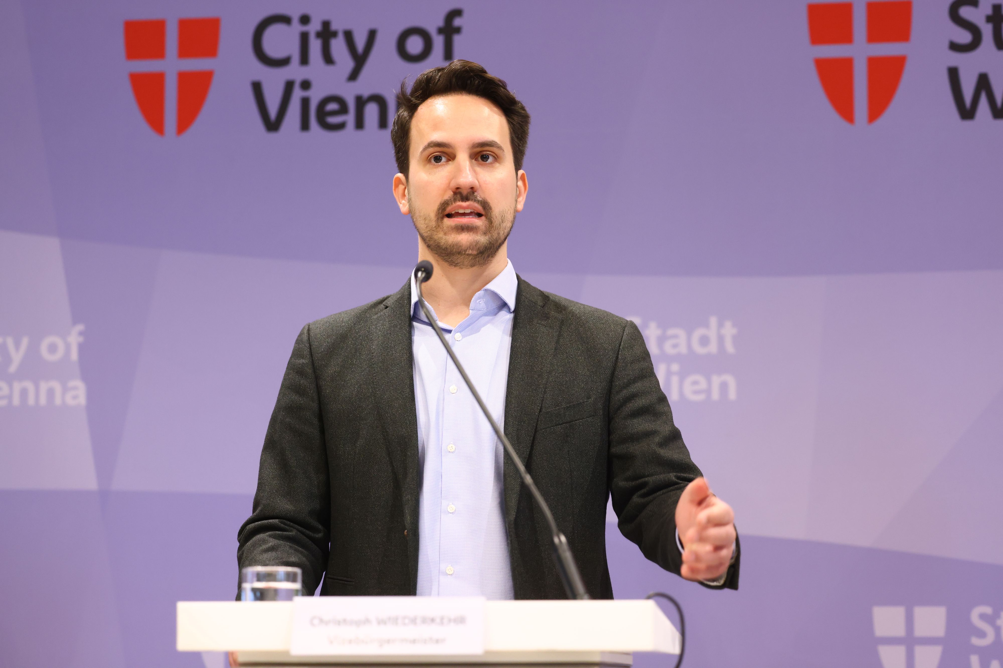 Vizebürgermeister und Bildungsstadtrat Christoph Wiederkehr fordert Verwaltungsstrafen für Eltern, die sich nicht um den Bildungserfolg ihrer Kinder kümmern.&nbsp;
