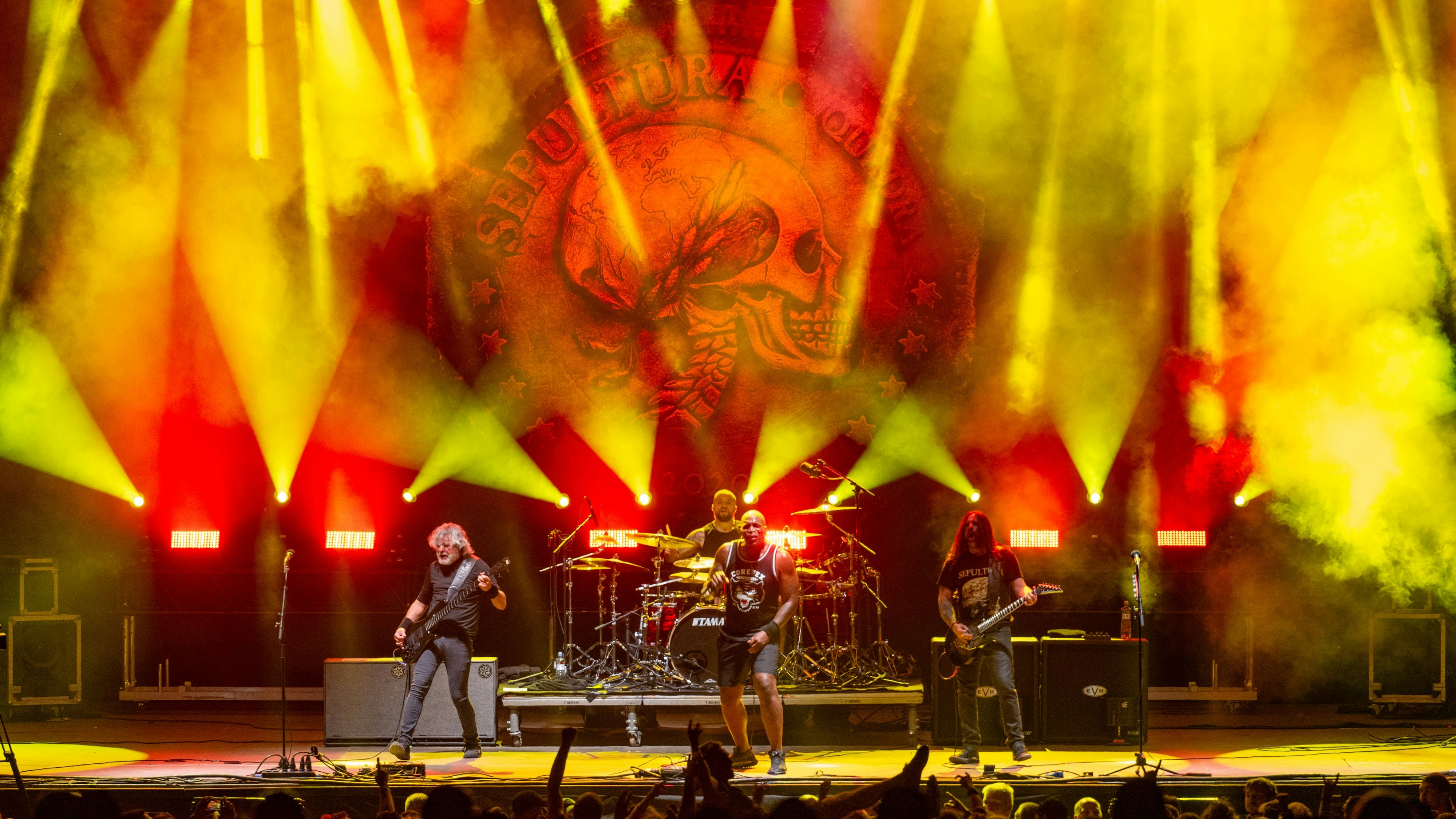 Download von www.picturedesk.com am 14.12.2023 (13:16).  Brazil music group Sepultura performs during the Brutal Assault music festival focused on metal, on August 10, 2023, at the Josefov Fortress in Jaromer, Czech Republic. (CTK Photo/David Tanecek) - 20230810_PD9874 - Rechteinfo: Rights Managed (RM)