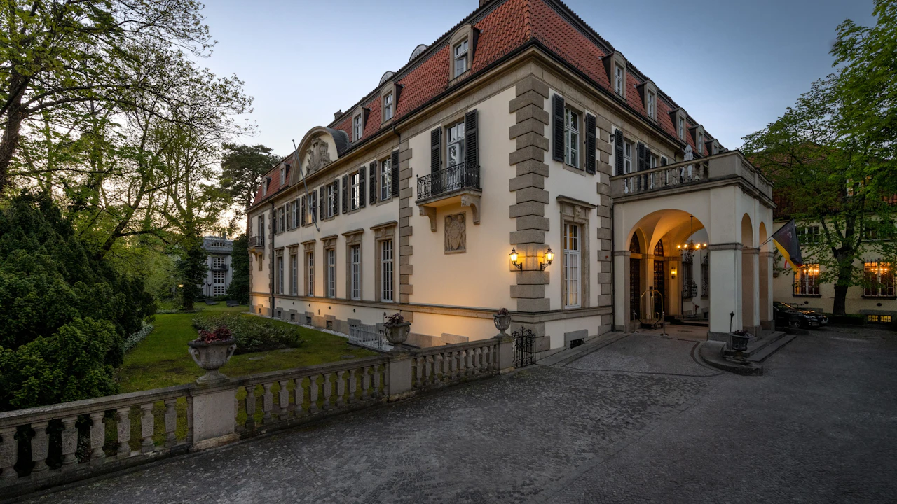schlosshotel-berlin-das-em-quartier-des-fb-heute-at