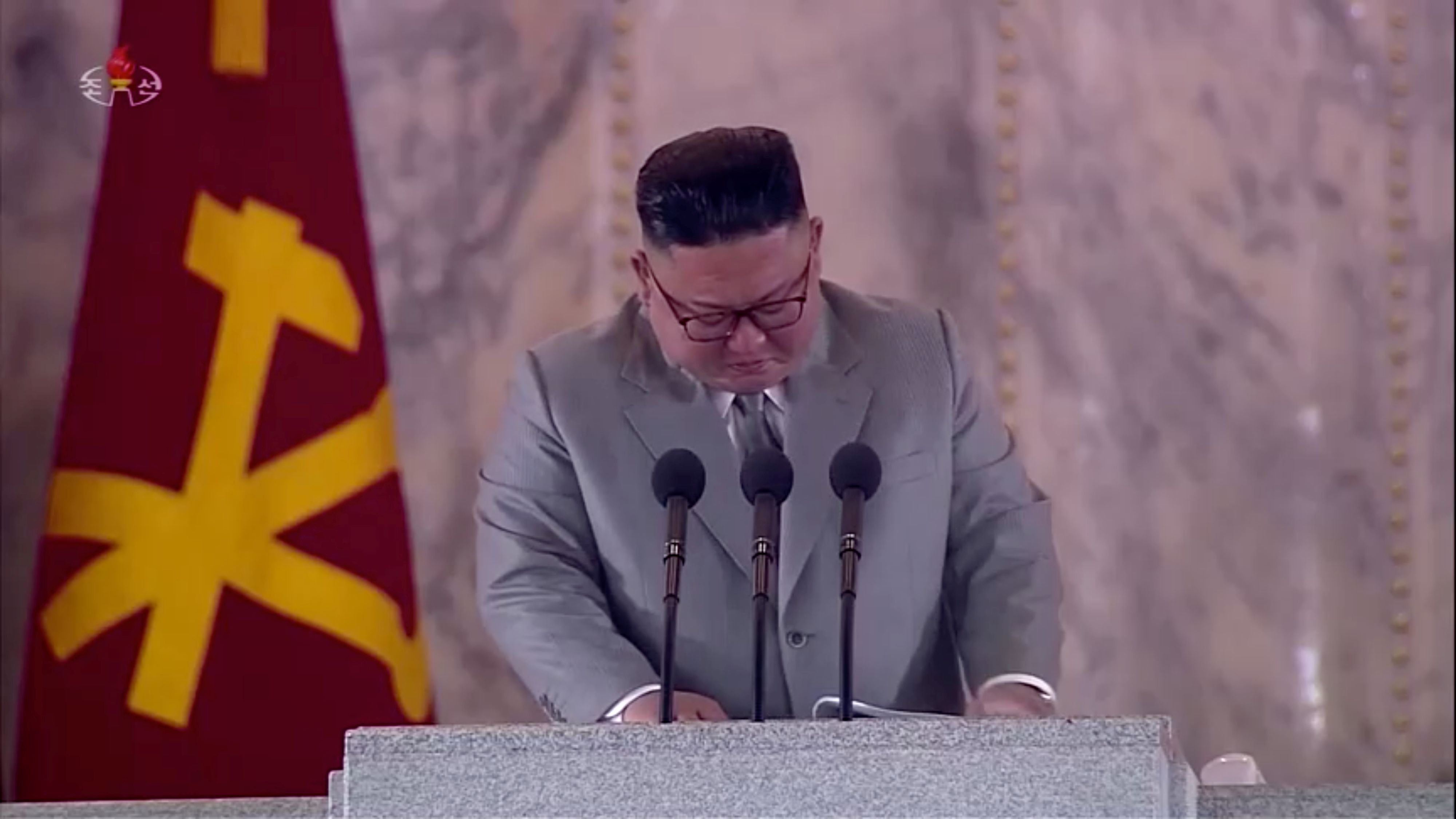 Mindestens fünf Mal weinte der nordkoreanische Diktator Kim Jong-un schon in der Öffentlichkeit.