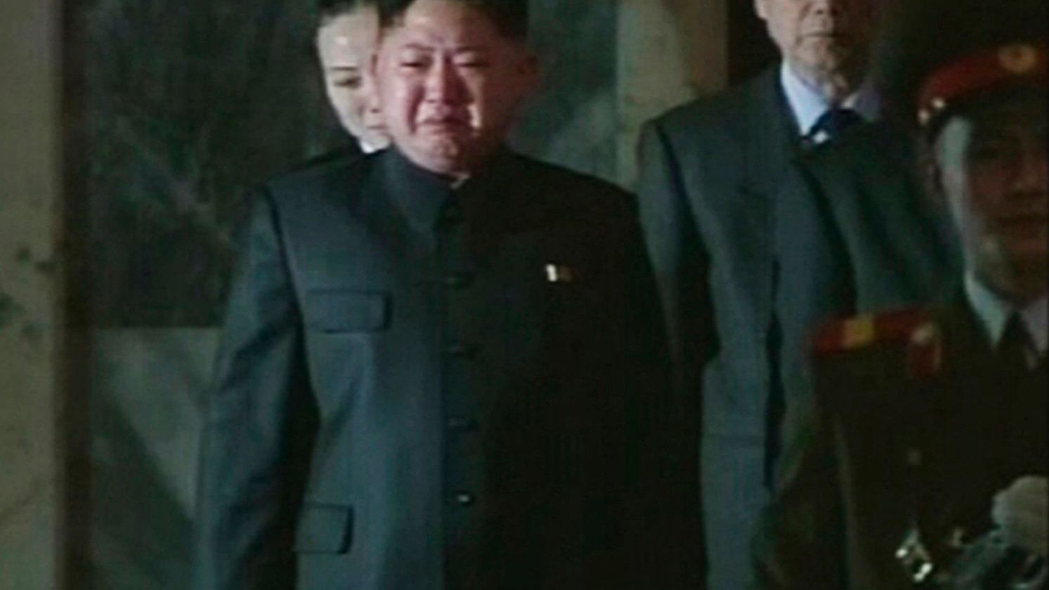 Kim Jong-un weint nach dem Tod seines Vaters Kim Jong-il.