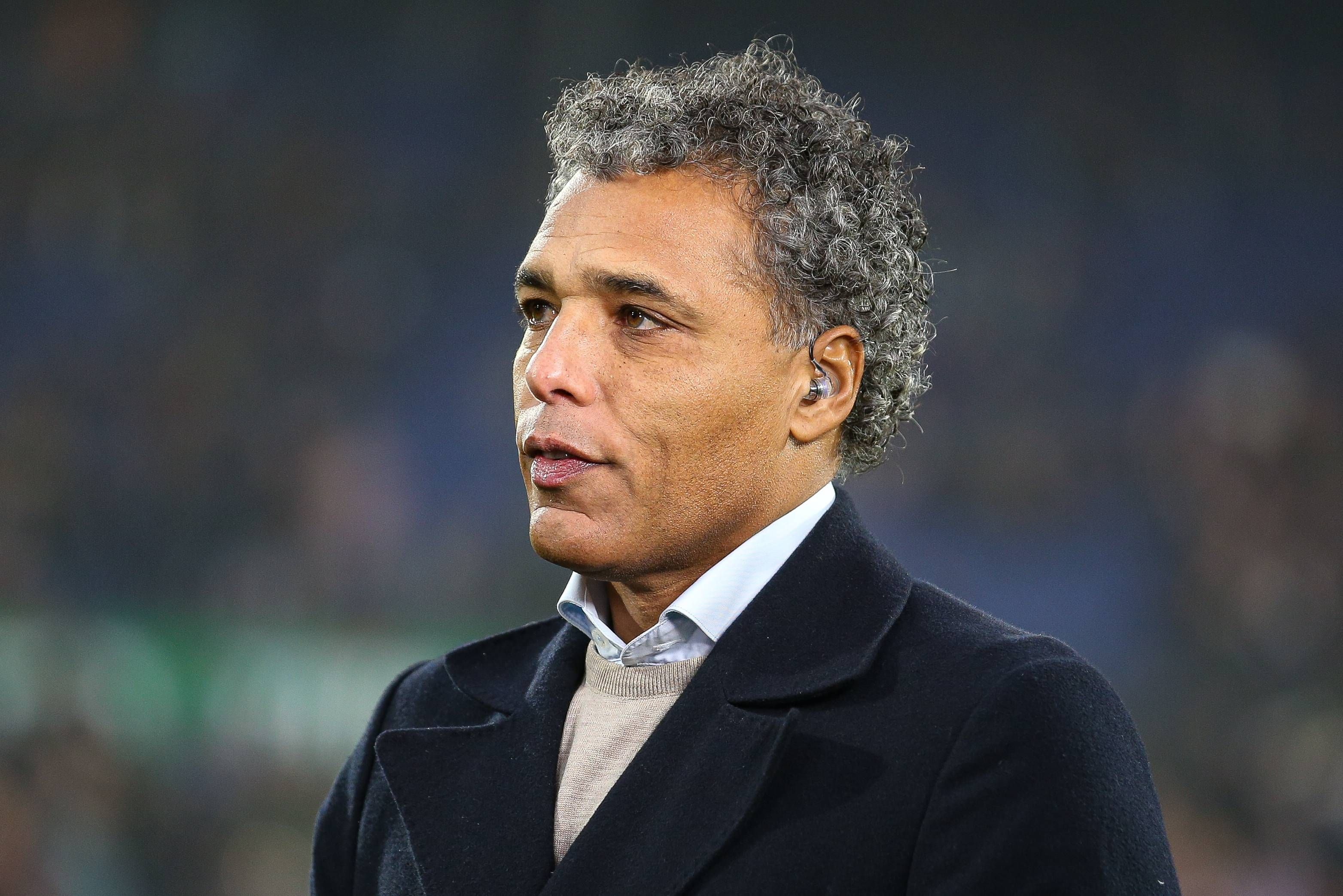 Pierre van Hooijdonk glaubt nicht daran, dass eine Frau eine Männer-Team coacht. 
