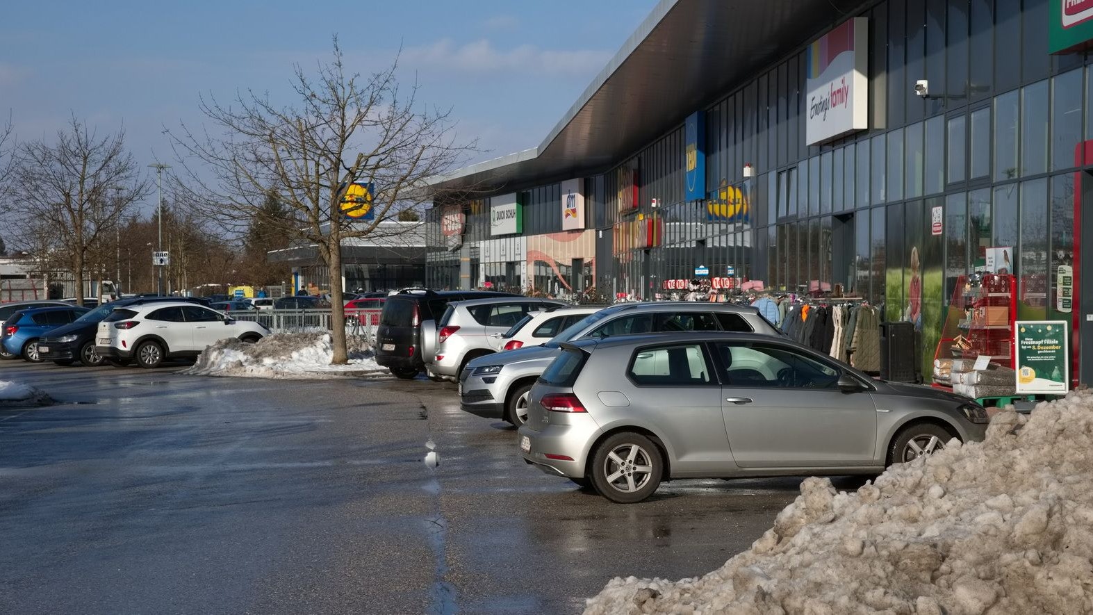 Diese Parkplätze in Bad Hall sorgen für viel Ärger.