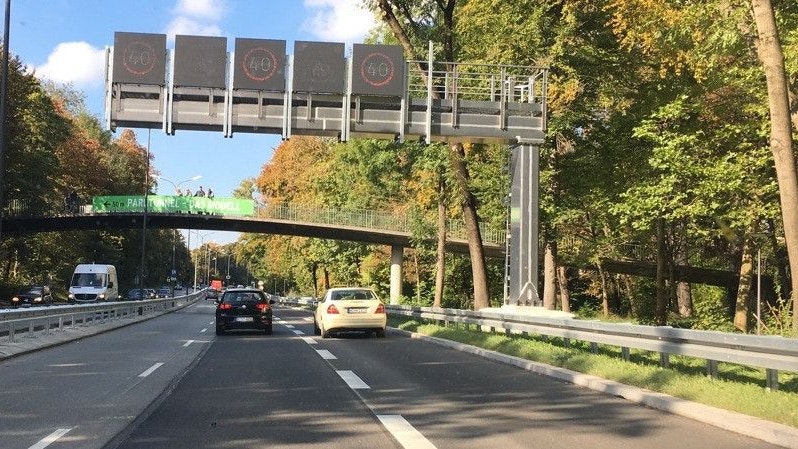 Im November entdeckten Passanten einen brennenden Obdachlosen unter einer Fußgängerbrücke am Isarring.