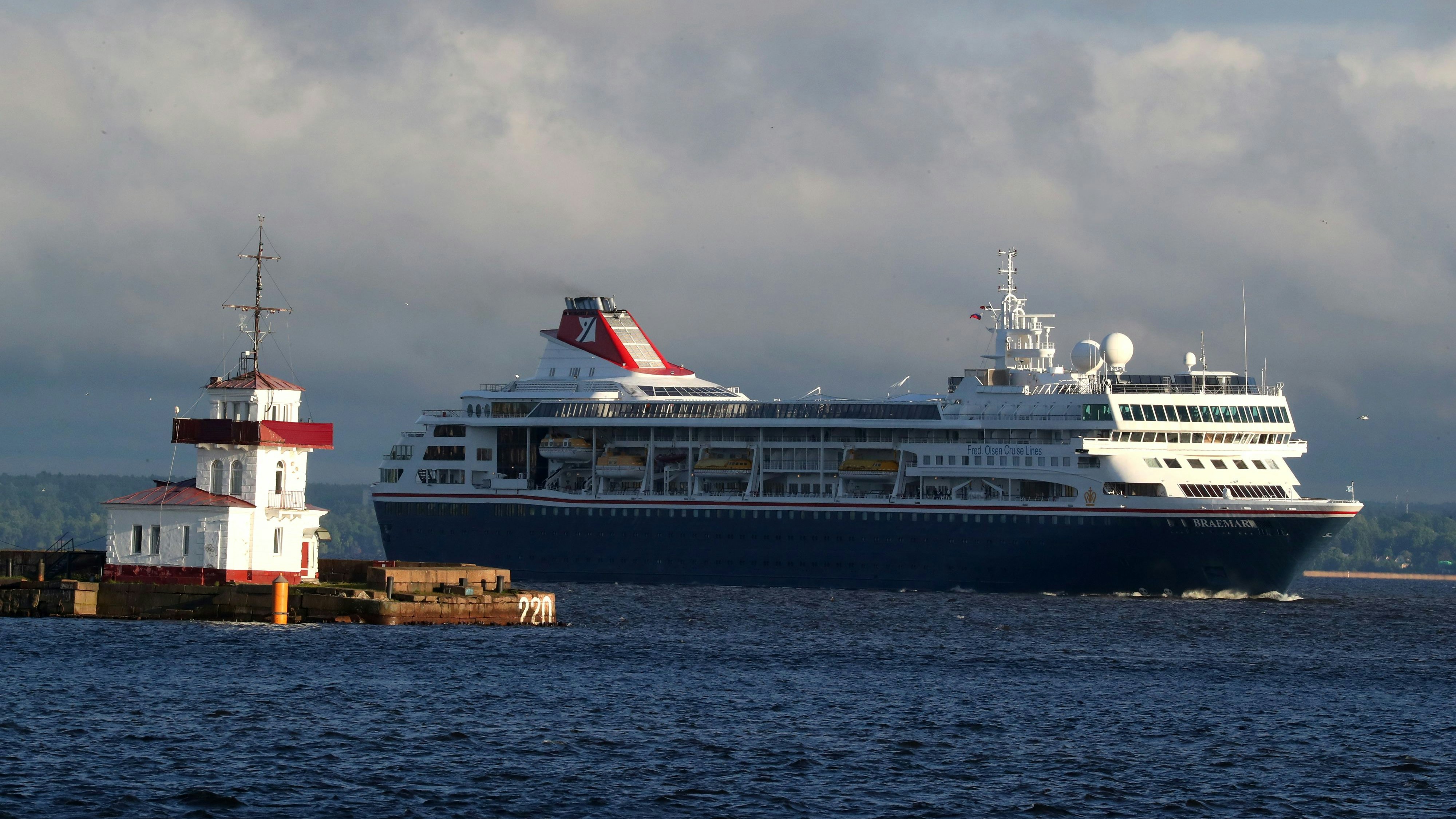 Download von www.picturedesk.com am 15.12.2023 (17:00).  ST PETERSBURG, RUSSIA  JUNE 2, 2019: The MS Braemar cruise ship operated by the Olsen Cruise Lines. Peter Kovalev/TASS - 20190602_PD6064 - Rechteinfo: Rights Managed (RM)