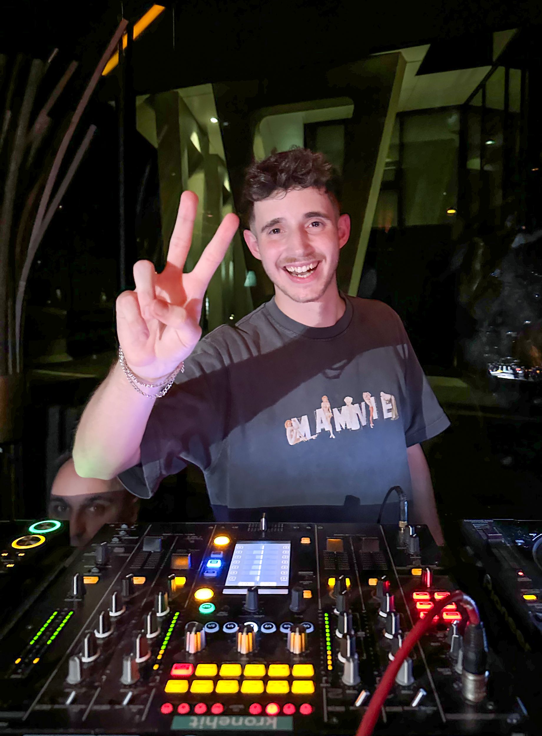 Toby Romeo  legte bei Radio-Weihnachtsfeier auf.