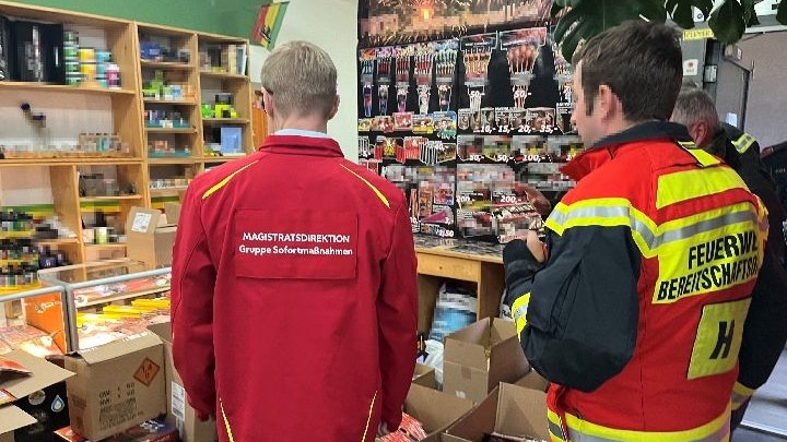 Beamte beschlagnahmen halbe Tonne Pyrotechnik in Wien