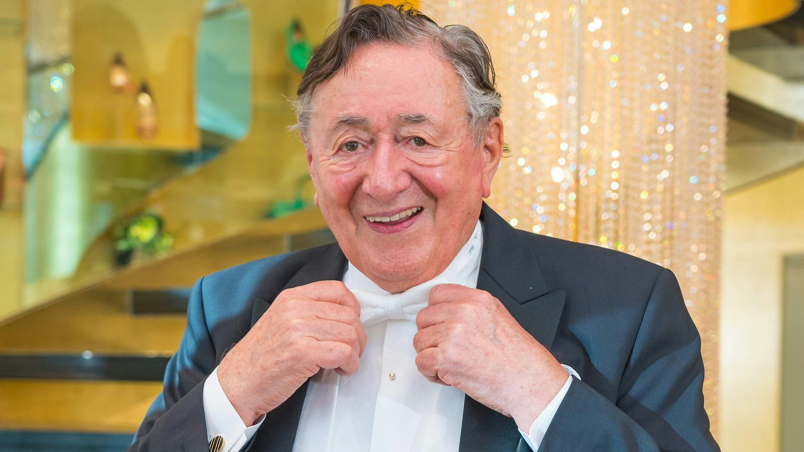 Richard Lugner lädt die "Miss Vienna" und den "Mister Vienna" zum Opernball ein.