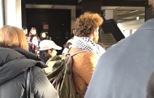 Auf der Angewandten fand eine Pro-Palästina-Kundgebung statt.