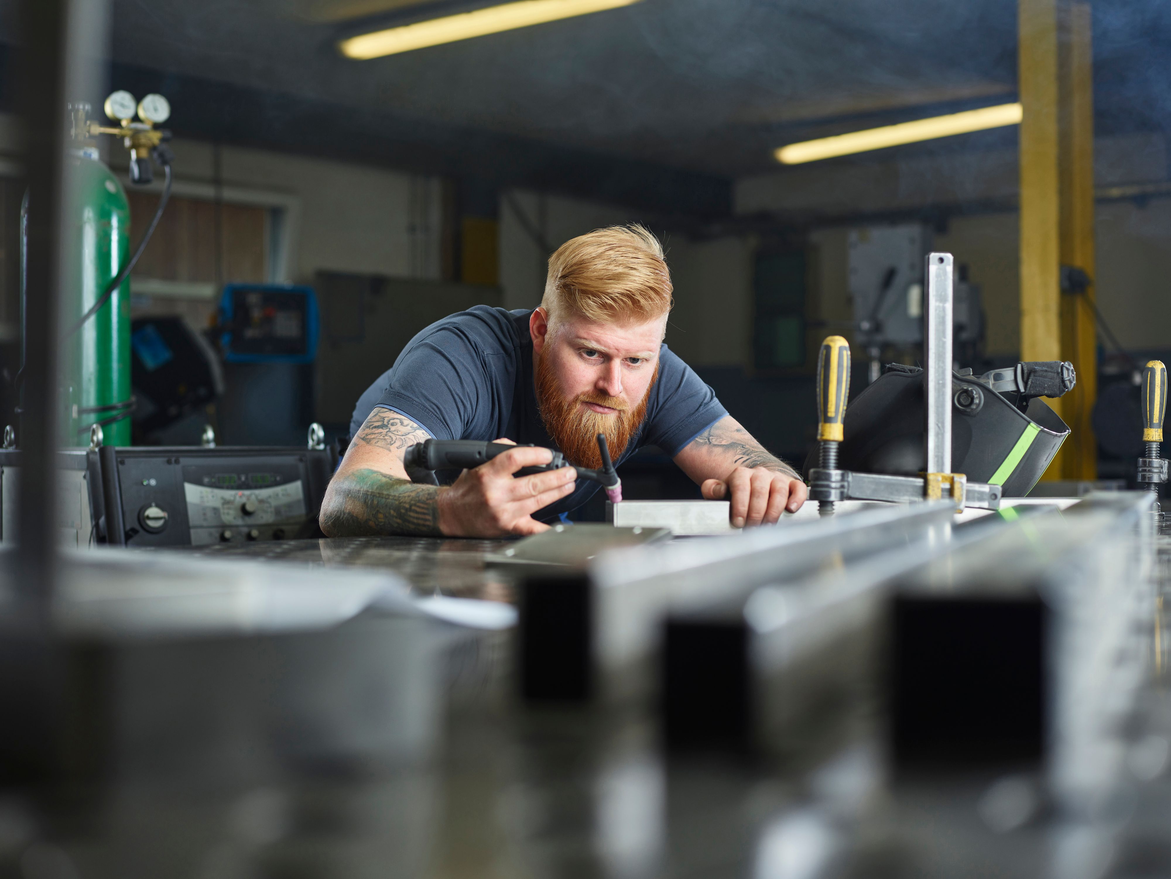 Der neue Mindestlohn im Metallgewerbe liegt künftig bei 2.424,45 Euro.