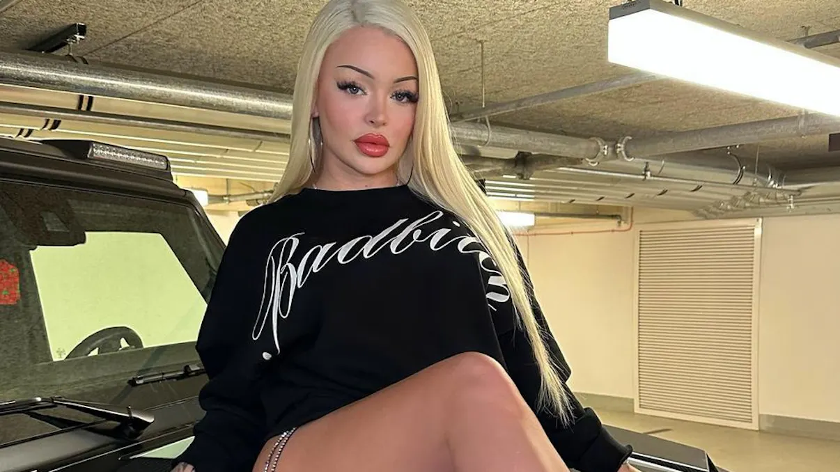 Spannende Katja Krasavice Auto Bildnull