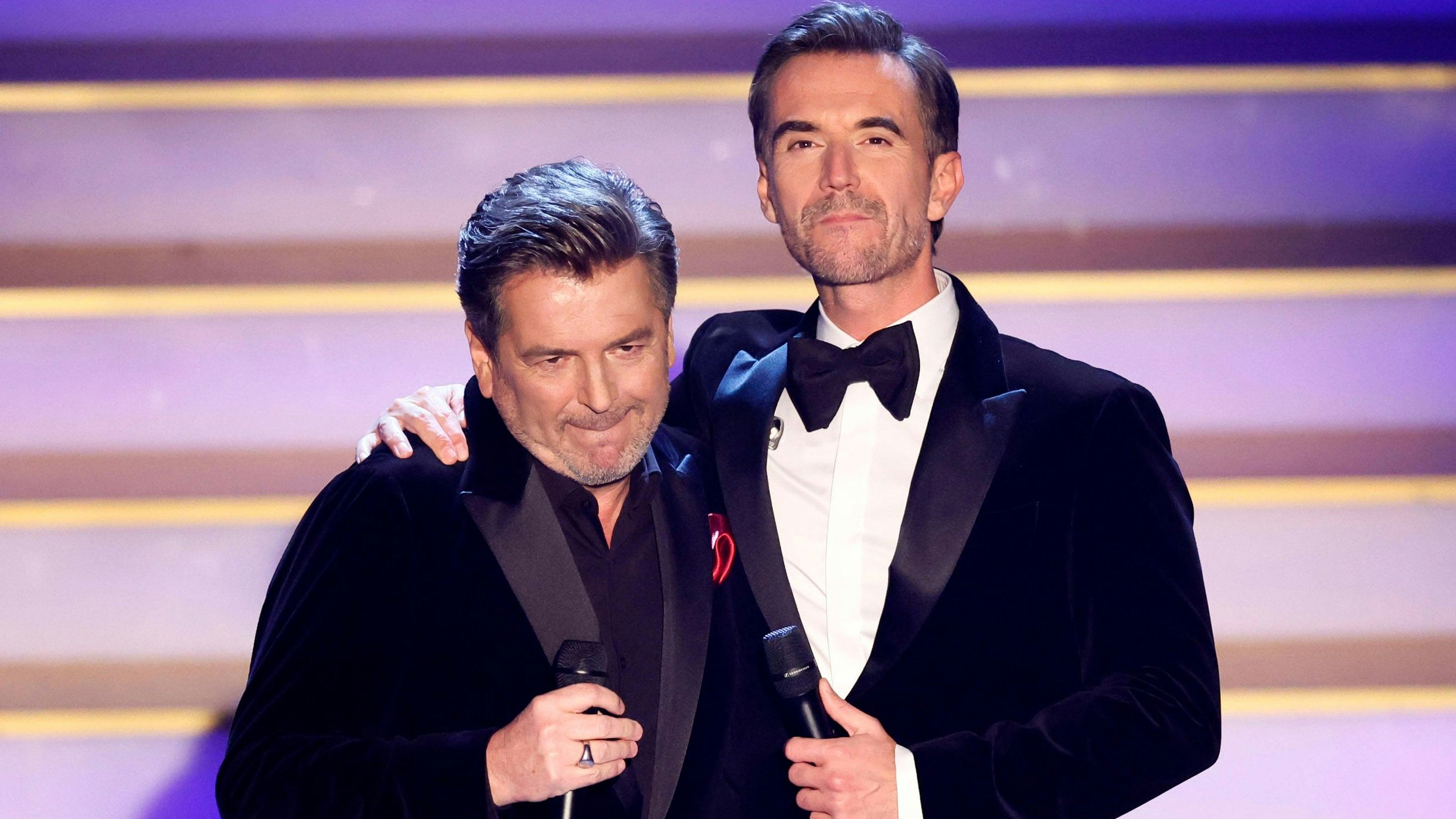 Florian Silbereisen glaubt seinen Augen kaum, als sich bei seinem Videodreh Panne an Panne reiht.