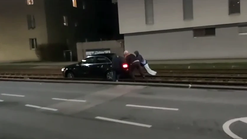 Auch per Anschieben gab es keinen Erfolg.