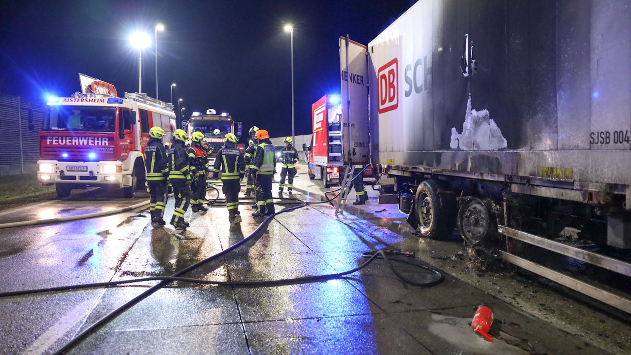 Heute.at - Reifenschaden auf Autobahn – dann wird es gefährlich