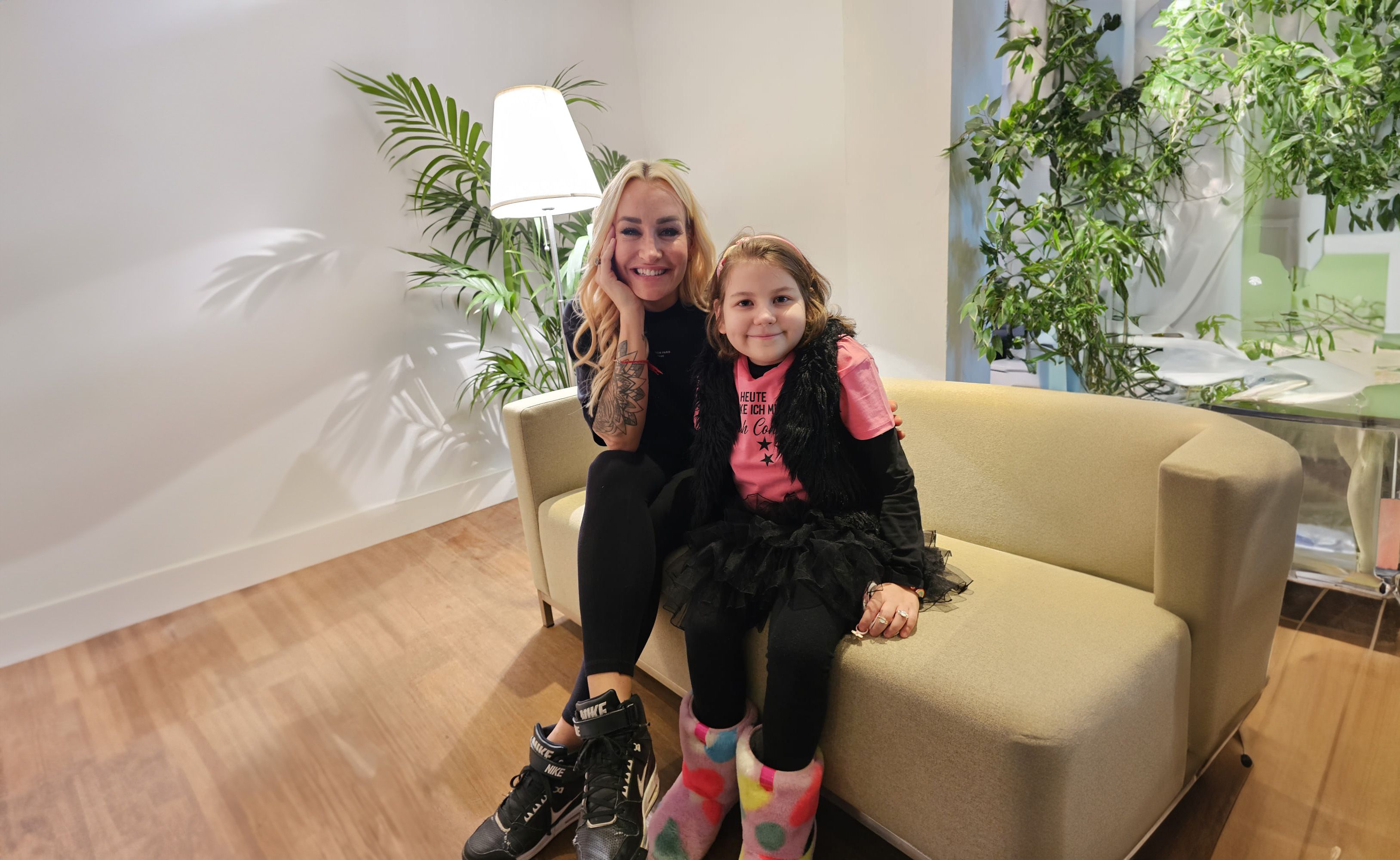 Sängerin Sarah Connor traf die lebenslustige Lina (9) nach dem Konzert.