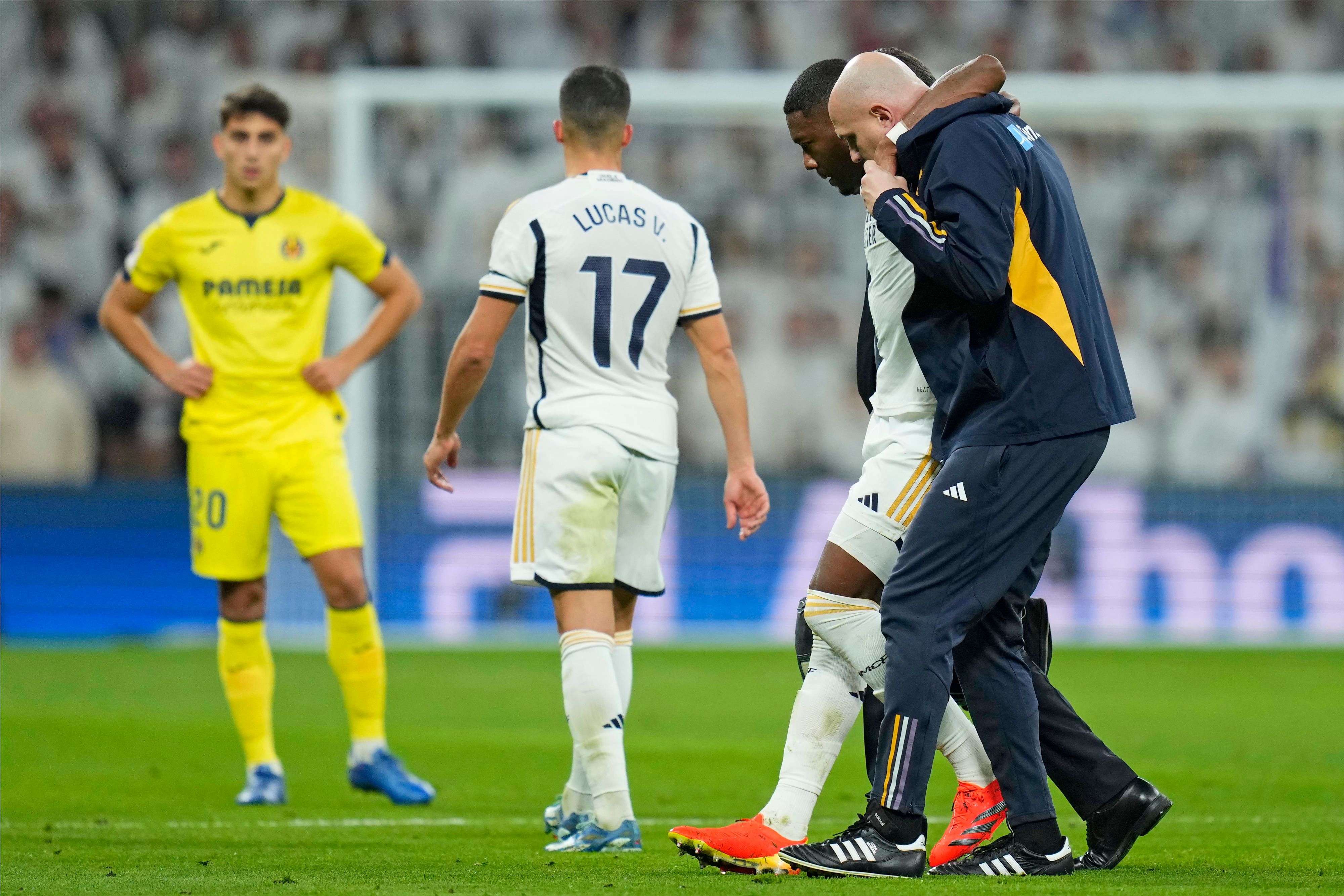 David Alaba musste gegen Villarreal verletzt vom Platz.