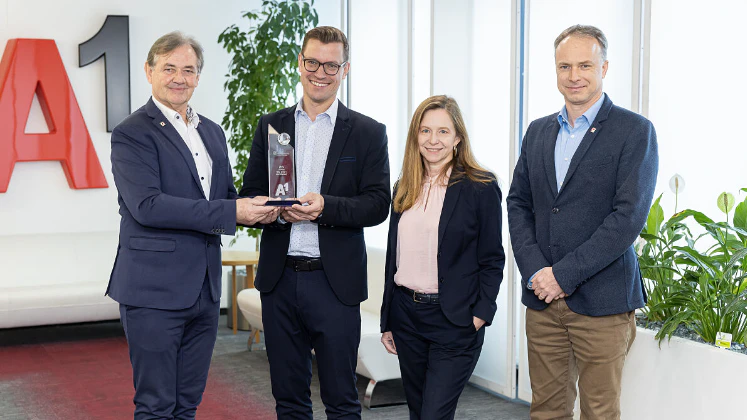Von links nach rechts: Manfred Haselbacher | Quality Austria, Martin Stiedl | Director A1 Network, Michaela Waltersam | A1 Technology, Leitung A1 Compliance, Communication & Improvement, Andrej S. Cestar | Quality Austria.